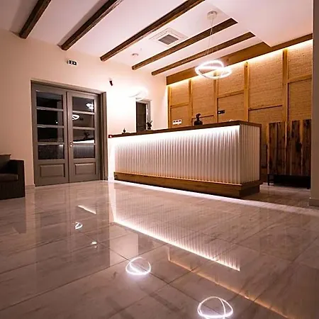 Kouros Blanc & Hotel Parikia (Paros)